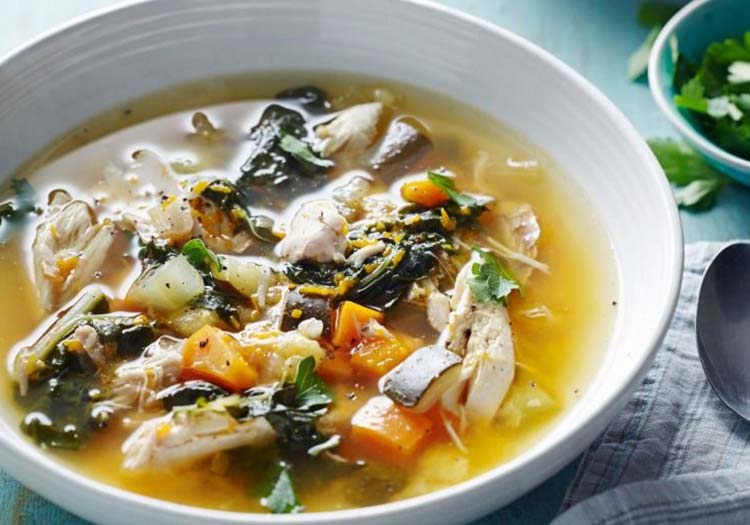 Ekşili Tavuk Çorbası Tarifi