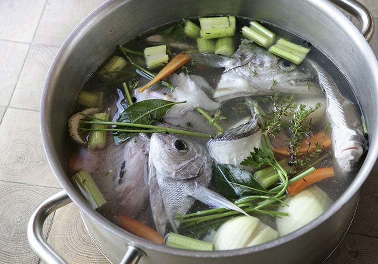 Fish Stock Recipe: Essential Flavors 5 Balık Stok Tarifi