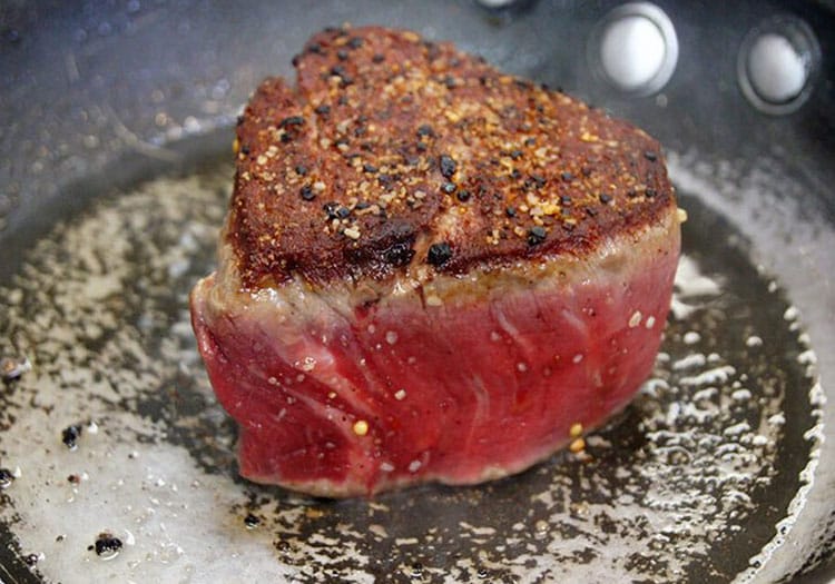 What is Meat Searing - Seared and caramelized tenderloin