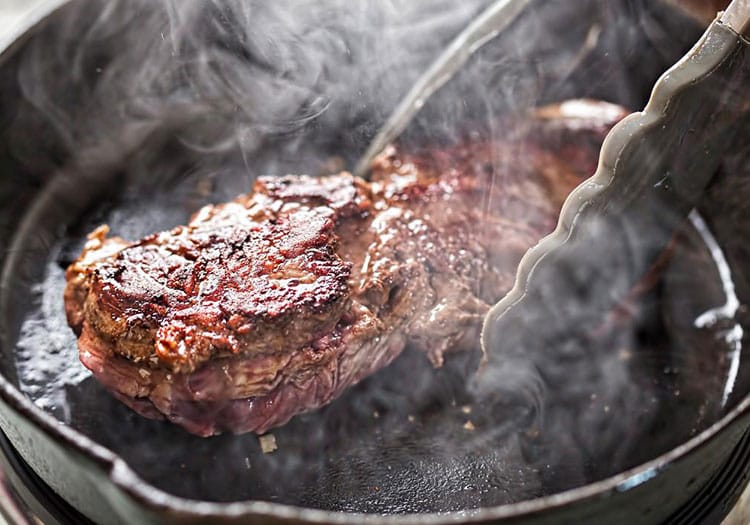 What is Meat Searing - Seared meat in pan